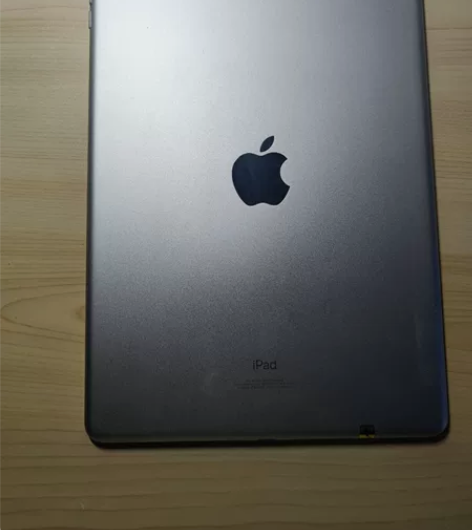 ipad第八代（2020），一直拿来看网课...