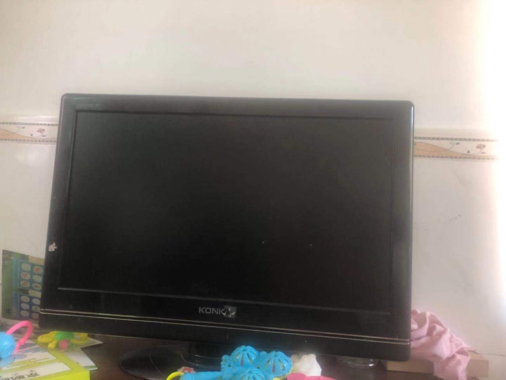 自家19年买的电视,性能完好低价处理。