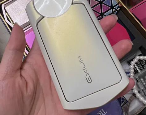 卡西欧tr550白色 裸机 后盖磨损 别的...