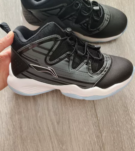李宁童鞋，篮球鞋，内长215，尺码34，全...