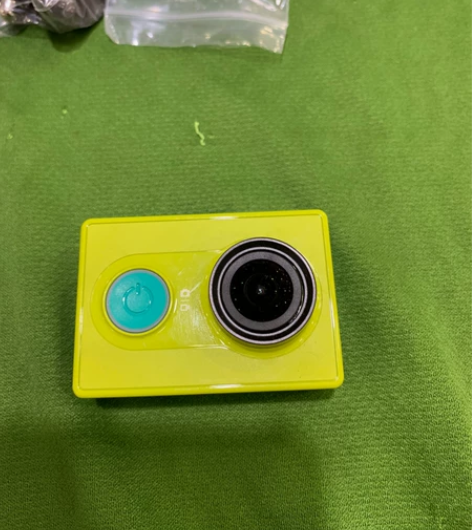 全新仅拆封小蚁运动相机+防水壳便宜出 感兴...