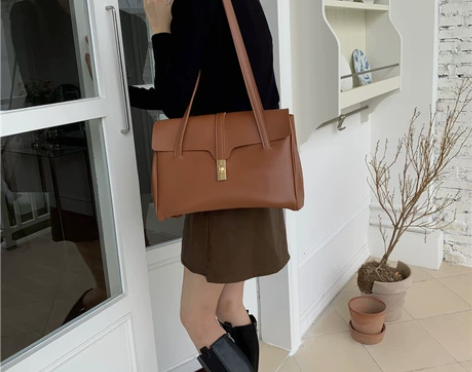 新款大包双肩包女士包大容量清仓亏本出清衣柜...