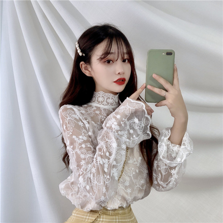 秋冬新款网纱镂空喇叭长袖蕾丝衫女洋气内搭#...