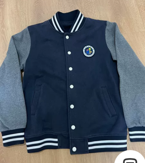 运动校服外套，低价出 感兴趣的话点“我想要...