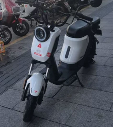 小牛电动US都市版新国标,买了一年多,骑了...