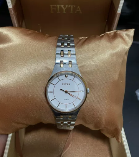 飞亚达女腕表，百货大楼专柜购买，更换电子就...