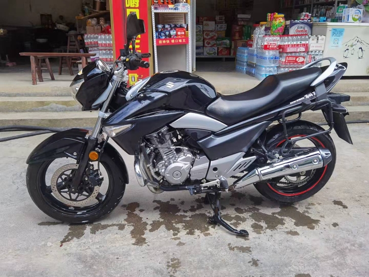 铃木250神车到一台真实里程20000公里