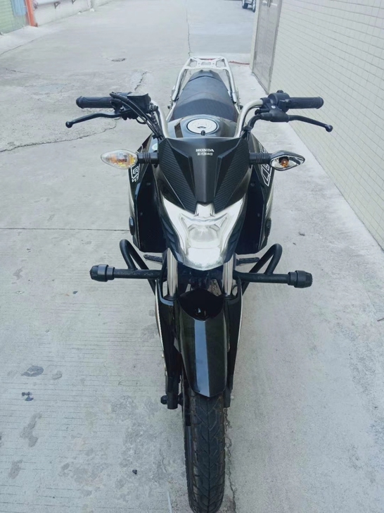 F1电喷，国四精品五羊本田幻影150 黑色...