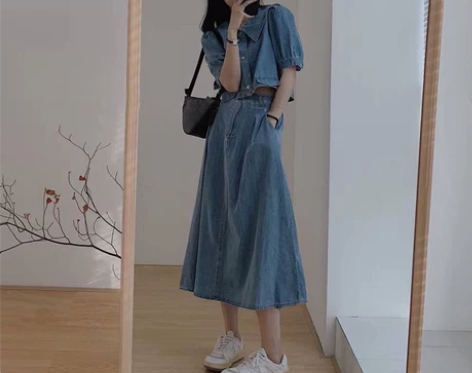 出这个上衣，不适合我[捂脸哭]买来只穿过一...