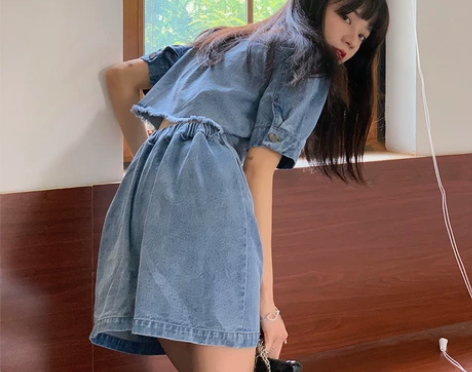 法式复古露腰牛仔连衣裙女夏季新款设计感小众...