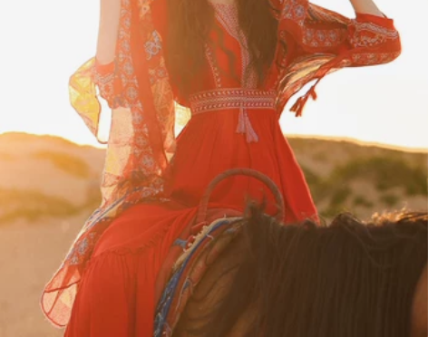 草原度假连衣裙夏季云南民族风女装西藏旅游穿...