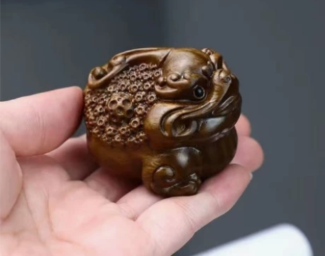 三足金蟾木雕绿檀木实木雕刻6.5*5.8*...