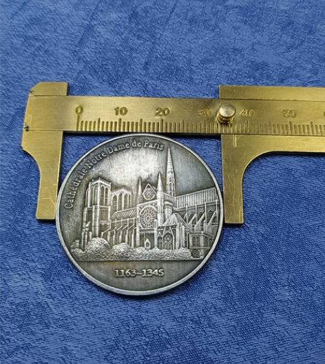 巴黎圣母院大教堂银币纪念币一枚,5法,直径...