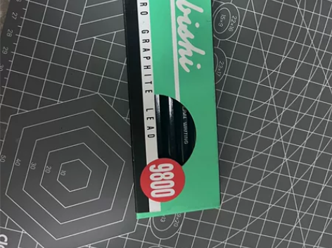 三菱高级素描铅笔，B，12只全新，正品保证...