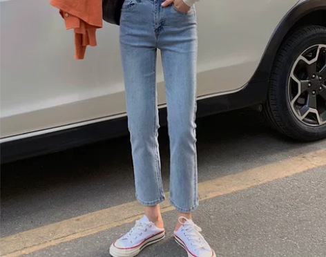 牛仔裤女 几乎全新 穿过两次 主页满40包...