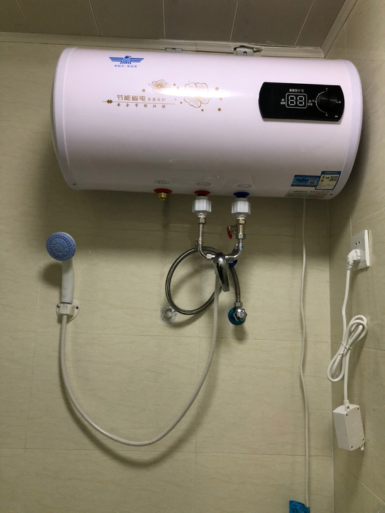 热水器，新安装只用过一星期。