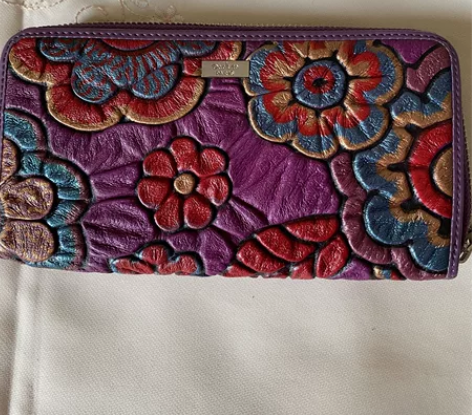 纯牛皮压花女式钱包，时尚美观，高端大气，闲...