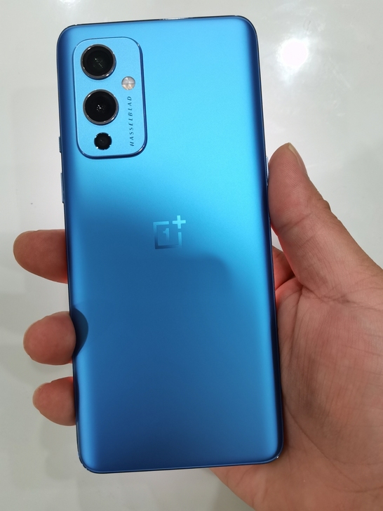 一加9 12+256 细微划痕几乎全新,...