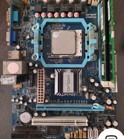 华硕主板主板，带CPU带两个内存条，带两个...