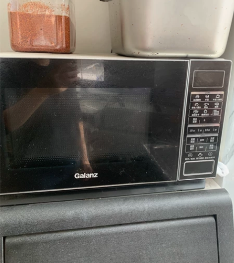 微波炉，便宜出，200自提，看中联系 感兴...