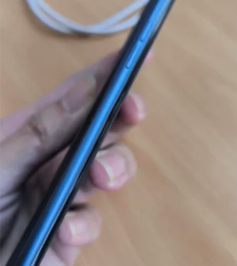 真我Q3S，6+128  原装充电器一套加...