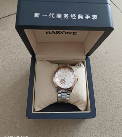 雷诺商务经典手表，男士手表。 之前在深圳天...