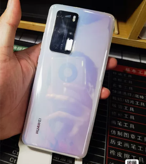 妹妹自用华为P40 Pro,8+256,白...