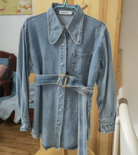 珍珠扣牛仔衬衣，腰带可系可不系，两种风格，...