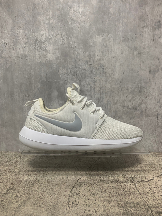 二手正品36码耐克Nike轻便舒适透气休闲...