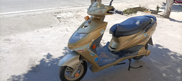 8成新电动车 真空胎碟刹 72v20a  ...