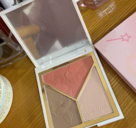 高光修容，因怀孕用不上了，就低价出了 感兴...