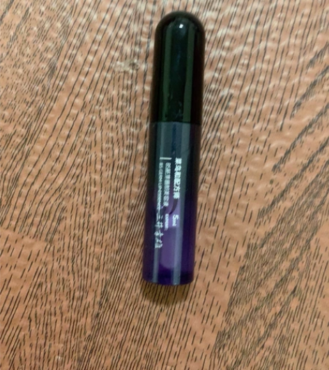 菜鸟和配方师B5胚芽唇部美容液精华淡化唇纹...