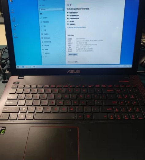 自用华硕飞行堡垒FX50J游戏本,游戏办公...