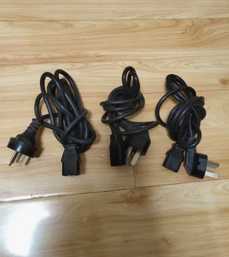 电脑主机电源线2根1.5米长，1根1.8米...