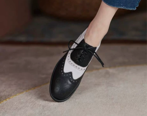 海星家 真皮英伦风布洛克单鞋 黑白拼色37...