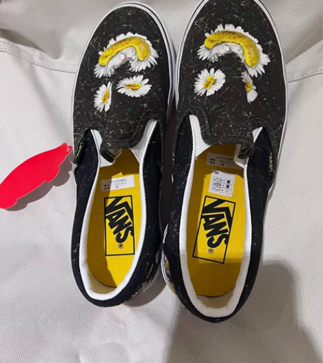 VANS范斯女款板鞋一脚踩，型号VN0A3...