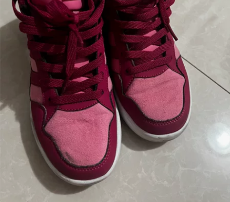 乔丹高帮女士鞋37码 感兴趣的话点“我想要...