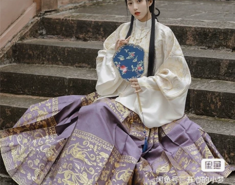 明制汉服退坑 想汉服日常化故出掉袖子比较大...