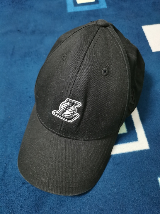 MLB帽子,几乎没戴过,不议价。