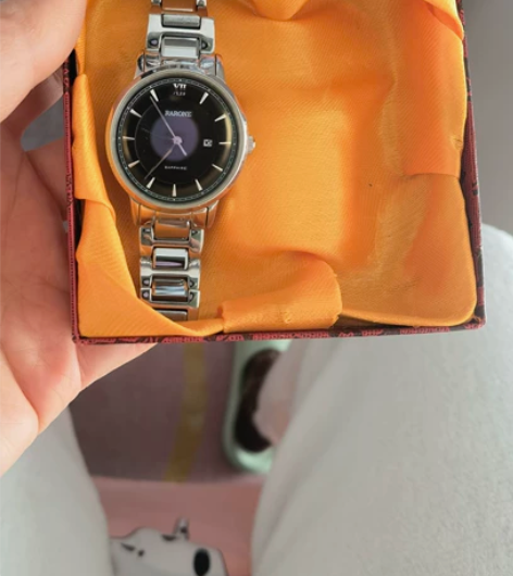 在本地维多利购买的正品雷诺女士手表，低价出...