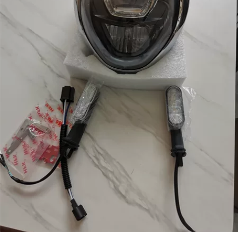 豪爵tr300原厂大灯带转向 车是9月初出...