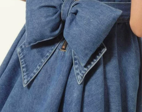 ?立体蝴蝶结牛仔背带裙收腰女明星同款蓬蓬连...