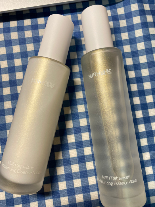 MIRH谜黎精华水乳，是一款国货，上小红书...
