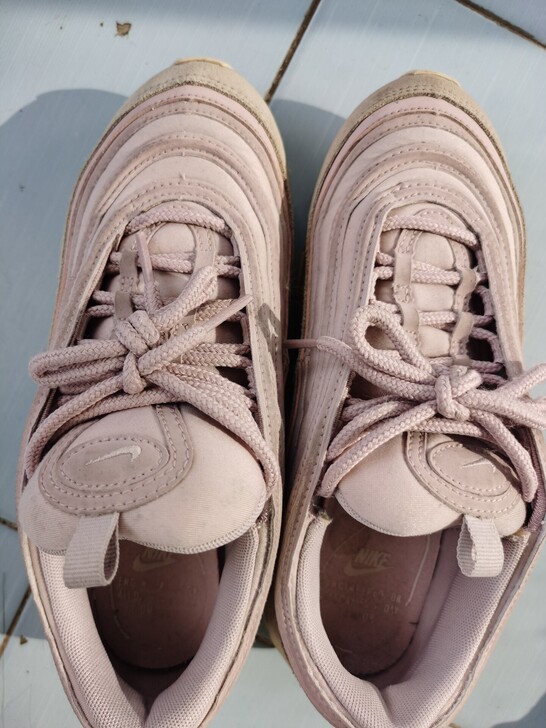 nike airmax 九成新 粉子弹 3...