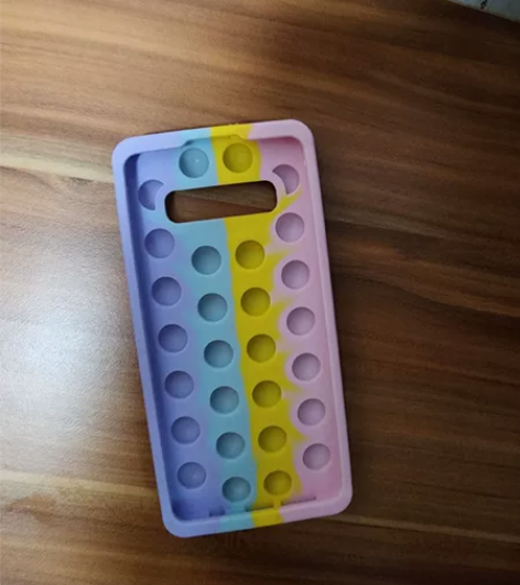 三星s10+ 十元全国包邮，哈尔滨的可送货...