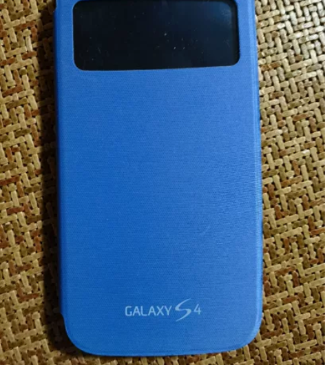 7成新，三星S4手机，闲置，包邮出。。因机...
