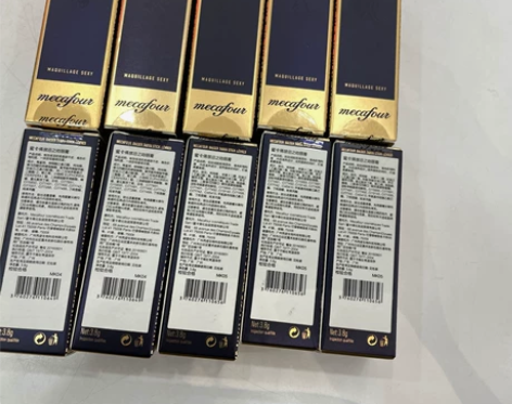 全新蜜卡佛禁忌之吻唇膏/口红 色号有mk0...