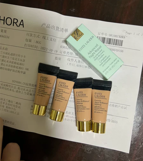 雅诗兰黛第三代沁水粉底 四支五ml小样  ...