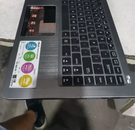华硕E403N笔记本，C D壳，成色还可以...