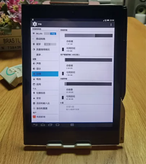 一人一本T9，当年万元机器。 成色极品，电...